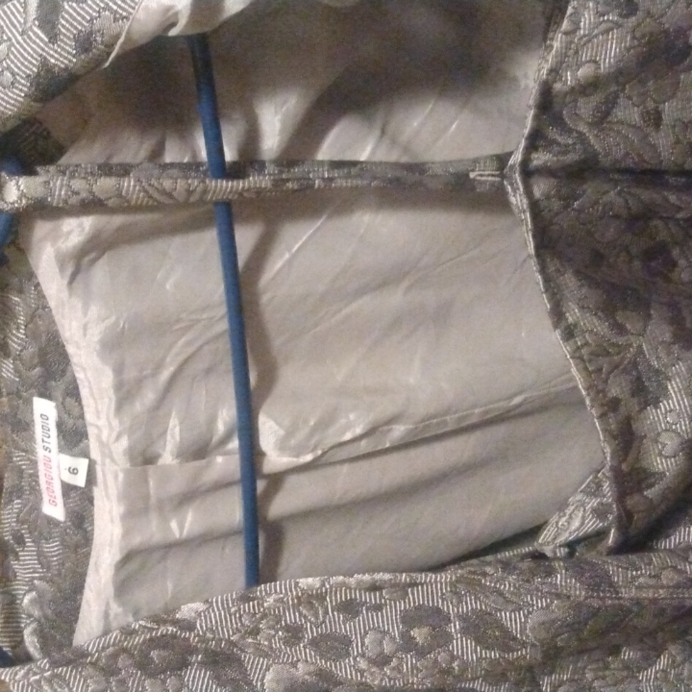 Dress - Picture 2 of 4
